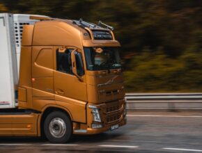 Truck Driver Jobs in Canada 2026 – Salary & License Guide