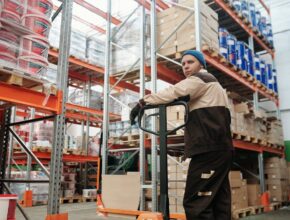 Warehouse Jobs in Canada 2026 – Salary, Visa & Apply Now