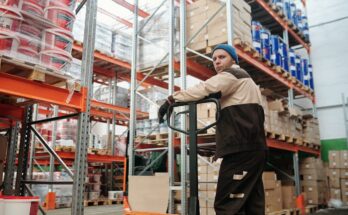 Warehouse Jobs in Canada 2026 – Salary, Visa & Apply Now