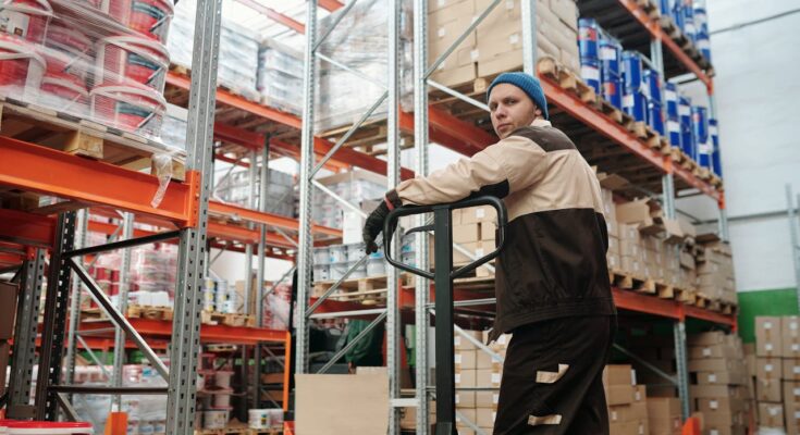 Warehouse Jobs in Canada 2026 – Salary, Visa & Apply Now